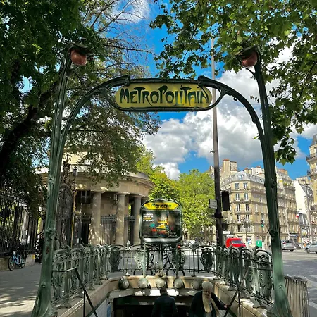 Petit Cocon En Face Du Parc Monceau Apartment *